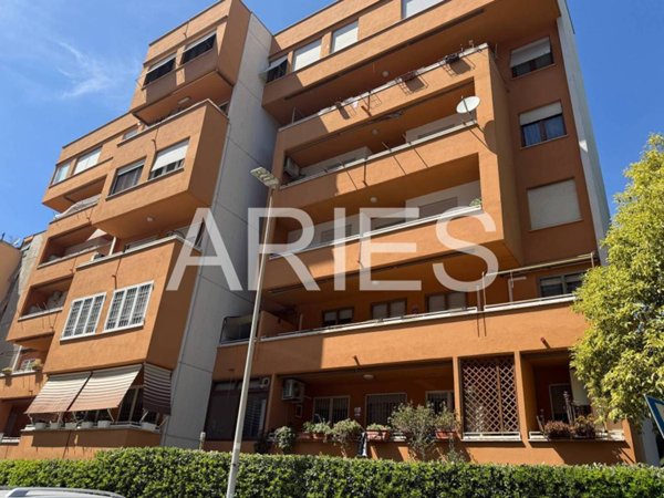 appartamento in vendita a Roma in zona Ardeatino