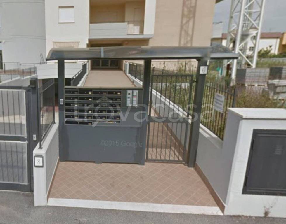 appartamento in vendita a Roma in zona Lunghezza