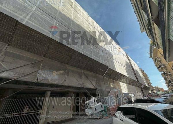 appartamento in vendita a Roma in zona Tuscolano