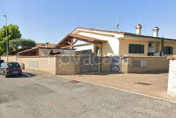 casa indipendente in vendita a Roma in zona Dragona/Bagnoletto