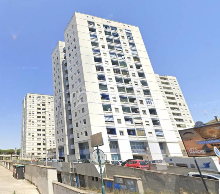 appartamento in vendita a Roma in zona Torre Angela