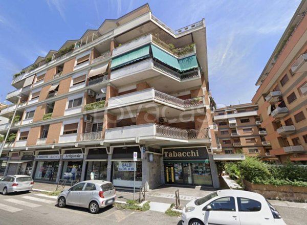 appartamento in vendita a Roma in zona Ardeatino