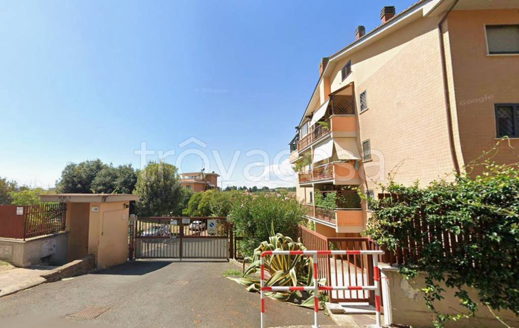 locale di sgombero in vendita a Roma in zona Lunghezza