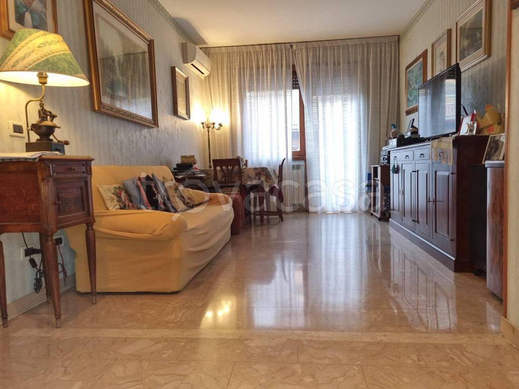 appartamento in vendita a Roma in zona Magliana Vecchia