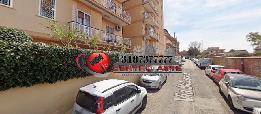 appartamento in vendita a Roma in zona Torre Angela
