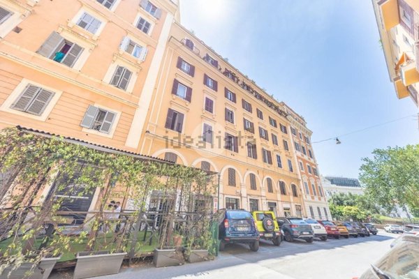 appartamento in vendita a Roma in zona Esquilino