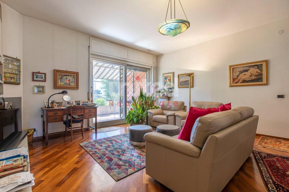 casa indipendente in vendita a Roma in zona Casal Palocco