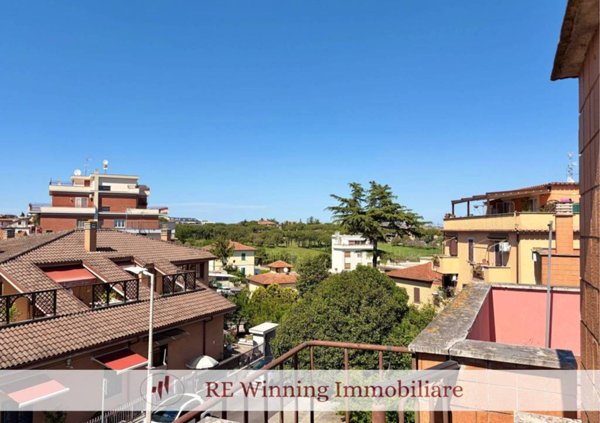 appartamento in vendita a Roma in zona Colle del Sole