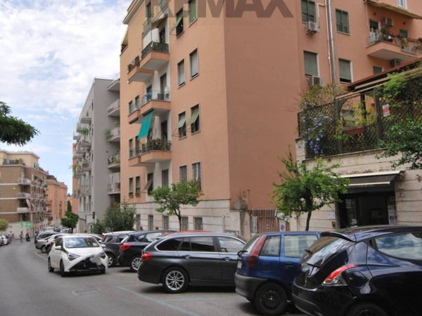 appartamento in vendita a Roma in zona Nomentano