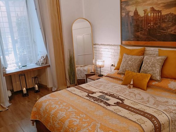 appartamento in vendita a Roma in zona Appio Latino