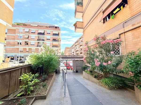 appartamento in vendita a Roma in zona Portuense