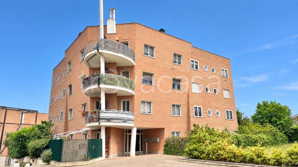 appartamento in vendita a Roma in zona Ponte Mammolo
