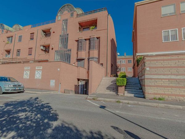 appartamento in vendita a Roma in zona Borghesiana