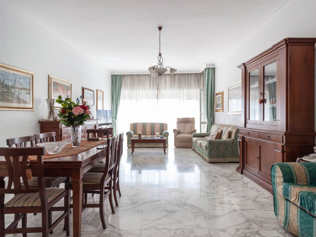 appartamento in vendita a Roma in zona Ostia