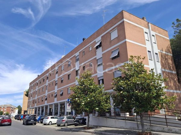 appartamento in vendita a Roma in zona Spinaceto