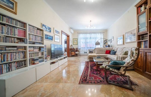 appartamento in vendita a Roma in zona Trastevere