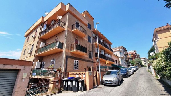 appartamento in vendita a Roma in zona Prima Porta