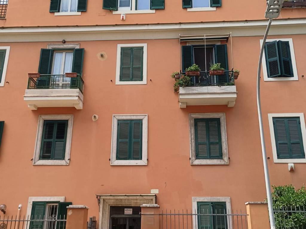 appartamento in vendita a Roma in zona San Saba - Ripa