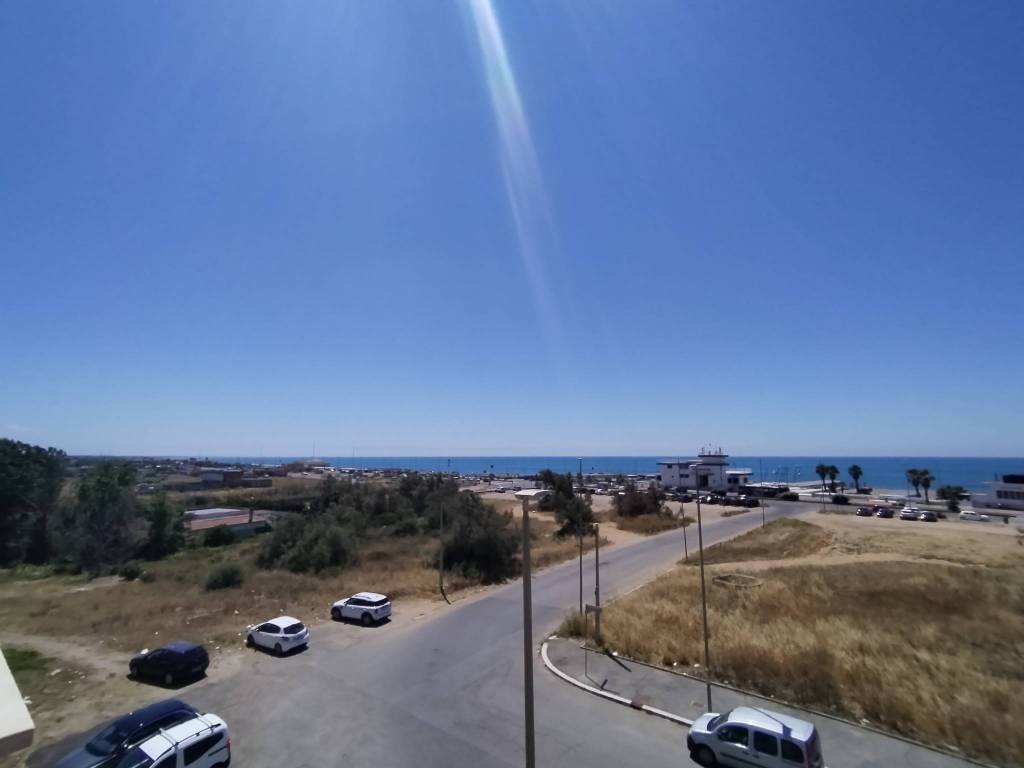 appartamento in vendita a Roma in zona Ostia