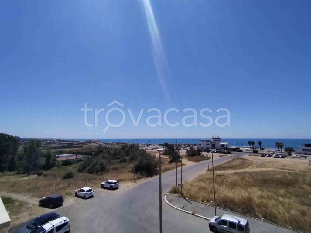 appartamento in vendita a Roma in zona Ostia