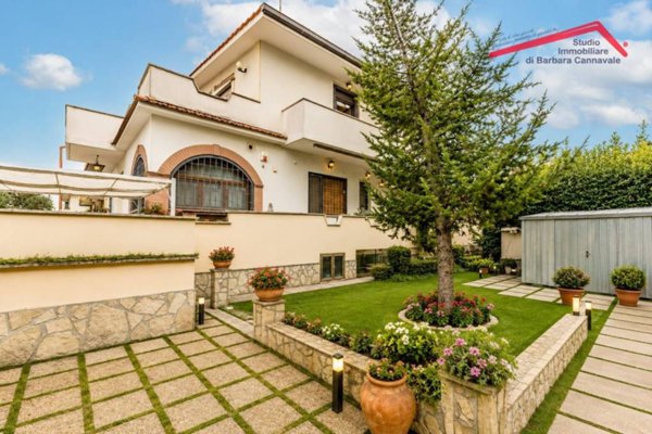 casa indipendente in vendita a Roma in zona Dragona/Bagnoletto