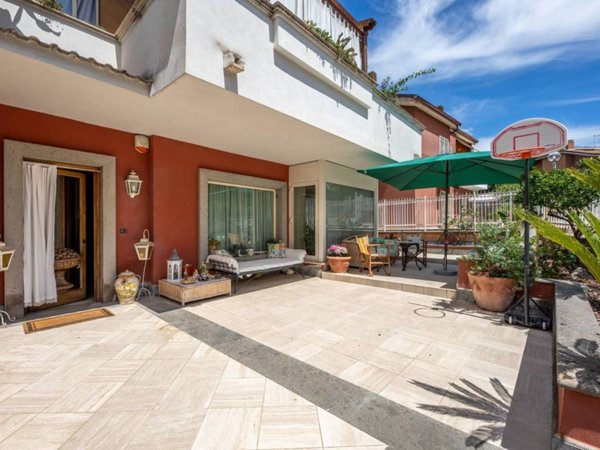 casa indipendente in vendita a Roma in zona Vitinia