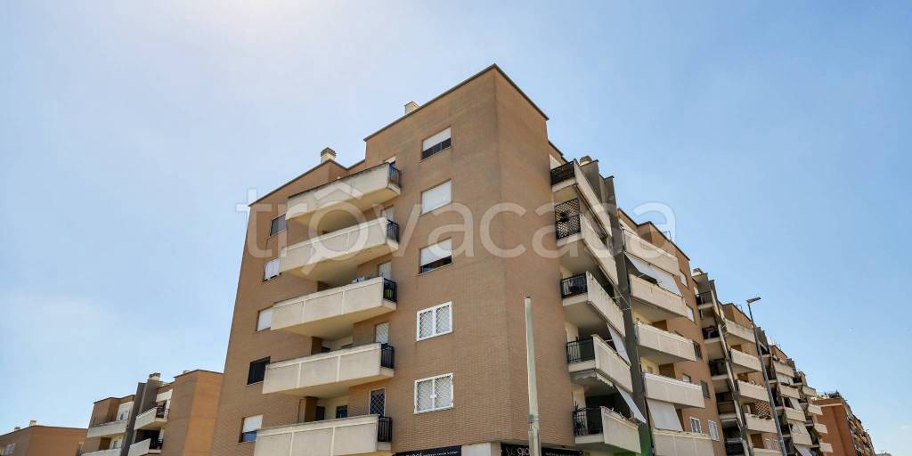 appartamento in vendita a Roma in zona Ponte Mammolo