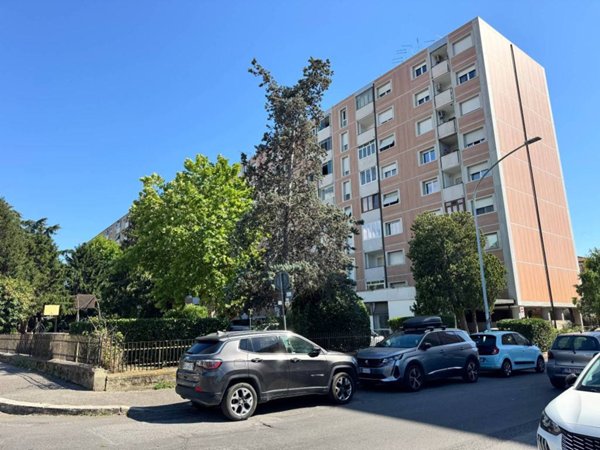 appartamento in vendita a Roma in zona Spinaceto
