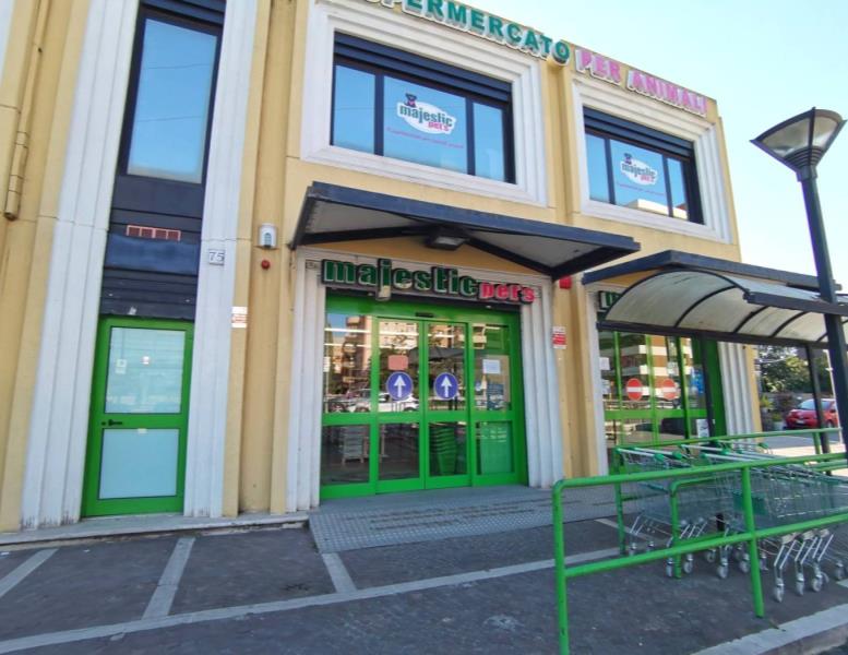 ufficio in vendita a Roma in zona Ponte Mammolo