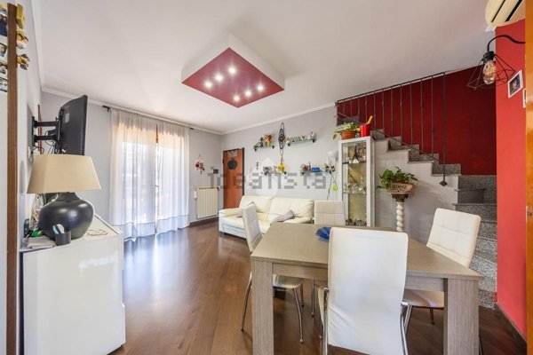 appartamento in vendita a Roma in zona Lunghezza