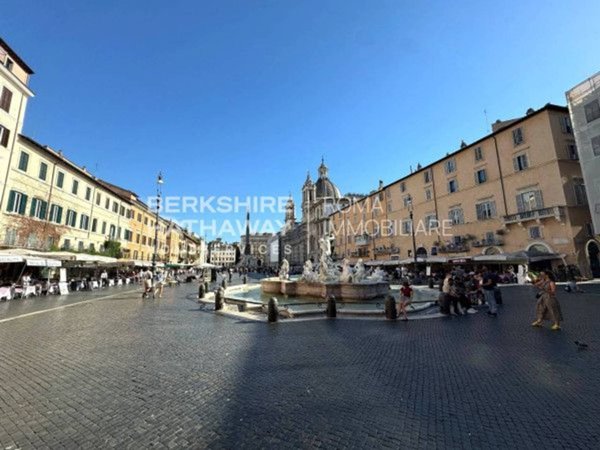 appartamento in vendita a Roma in zona Parione/Sant'Eustachio