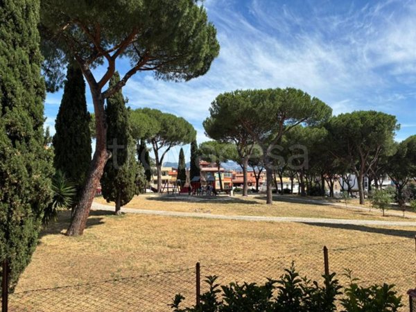 appartamento in vendita a Roma in zona Torre Angela
