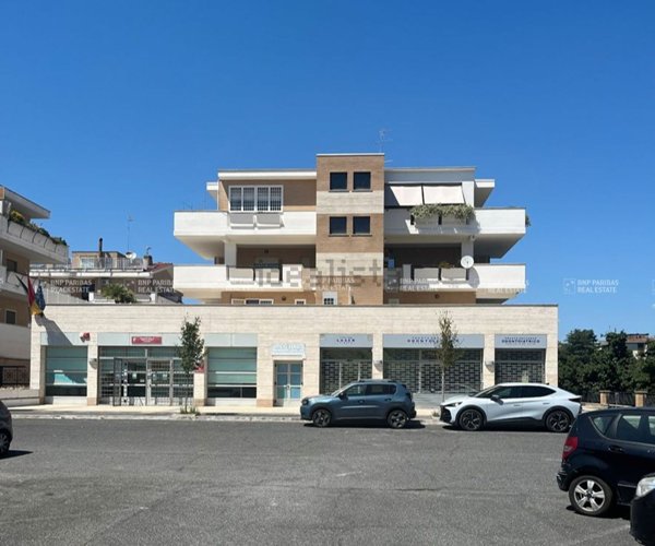 appartamento in vendita a Roma in zona Isola Farnese