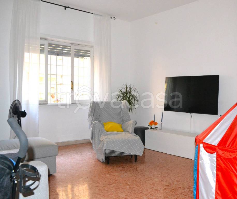 appartamento in vendita a Roma in zona Appio Latino