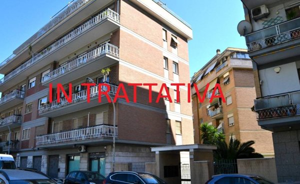 appartamento in vendita a Roma in zona Appio Latino