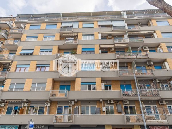 appartamento in vendita a Roma in zona Appio Latino