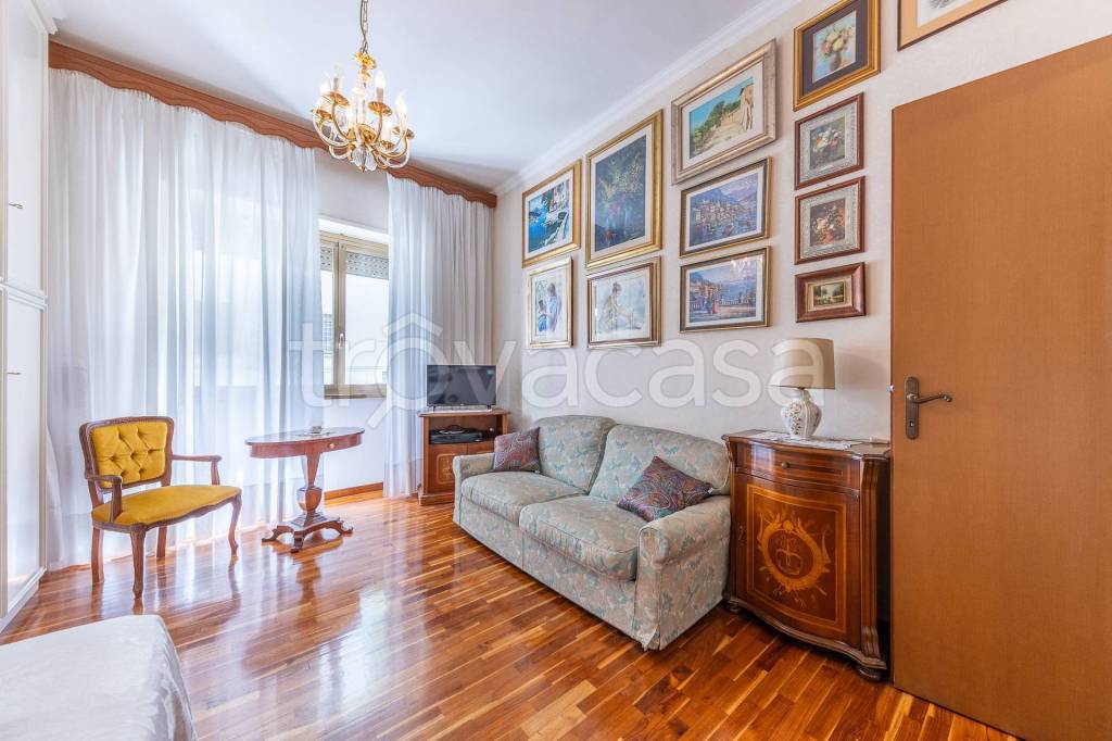 appartamento in vendita a Roma in zona Appio Latino