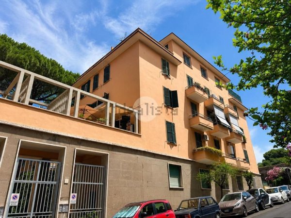 appartamento in vendita a Roma in zona Gianicolense