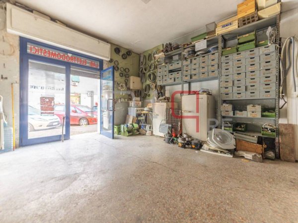 negozio in vendita a Roma in zona Prenestino-Centocelle