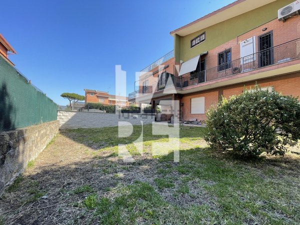 appartamento in vendita a Roma in zona Acilia