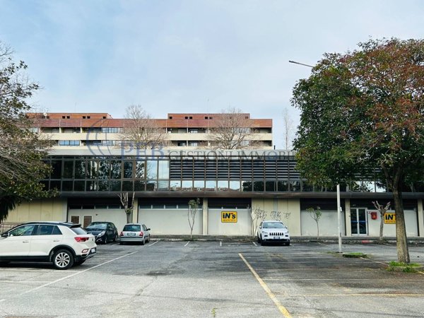 ufficio in vendita a Roma in zona Ardeatino