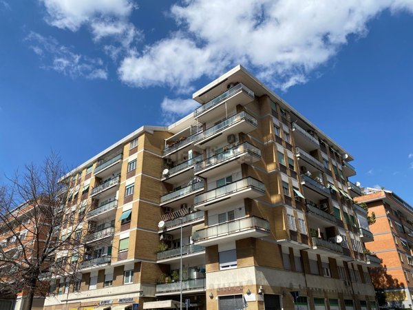 appartamento in vendita a Roma in zona Portuense