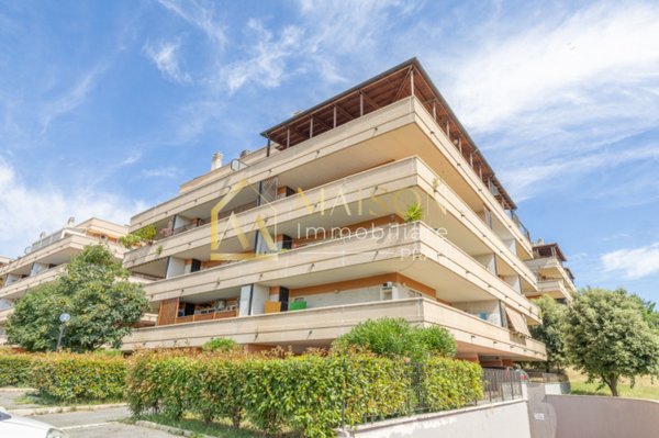 appartamento in vendita a Roma in zona Ponte di Nona