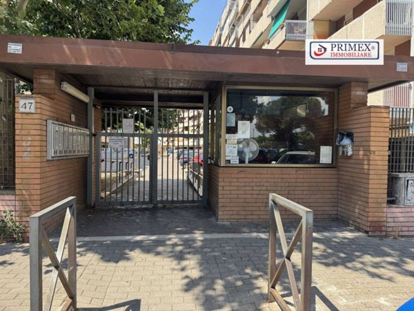 appartamento in vendita a Roma in zona Appio Claudio