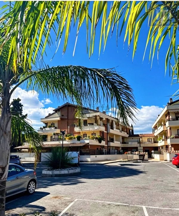 appartamento in vendita a Roma in zona Infernetto