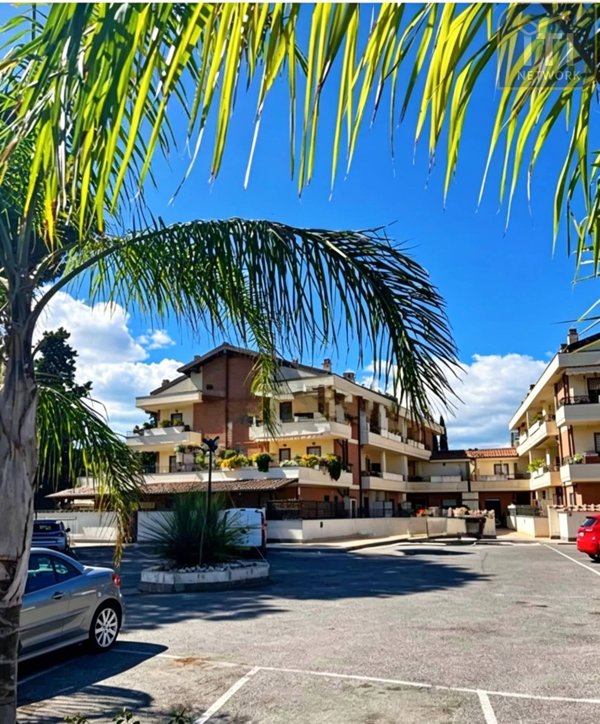 appartamento in vendita a Roma in zona Infernetto