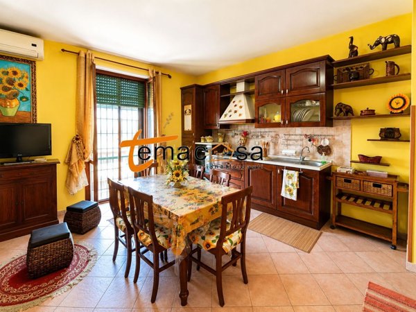 appartamento in vendita a Roma in zona Tor Bella Monaca