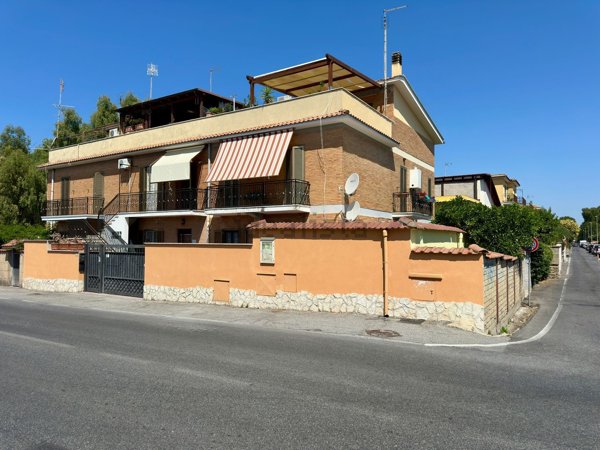 appartamento in vendita a Roma in zona Acilia