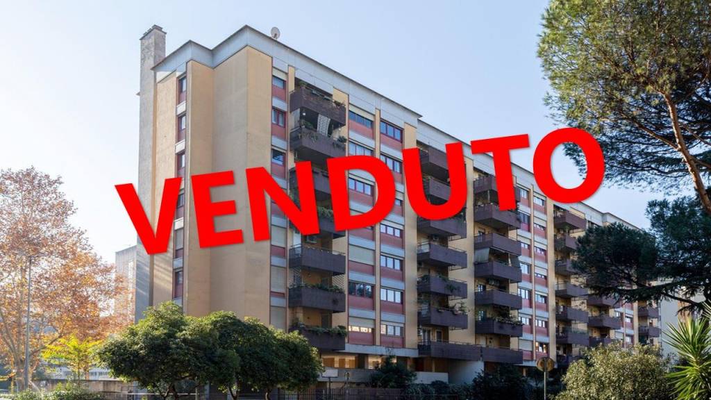 appartamento in vendita a Roma in zona Ardeatino