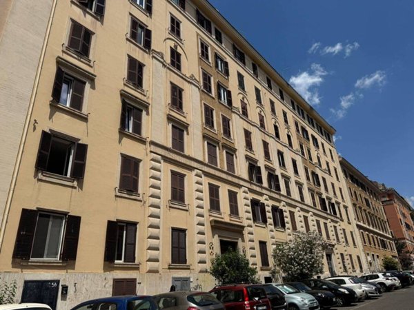 appartamento in vendita a Roma in zona Tuscolano